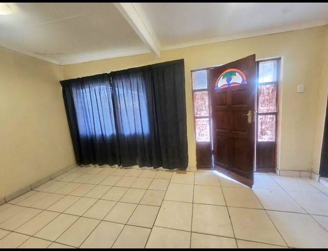 2 BEDROOM PROPERTY TO RENT IN PRETORIA GARDENS